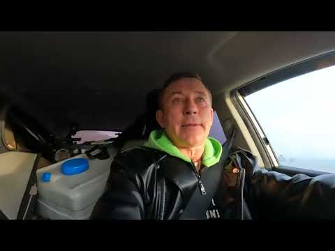 Видео: 39 ч.  Жизнь в караване у моря.  Битва за телефон.