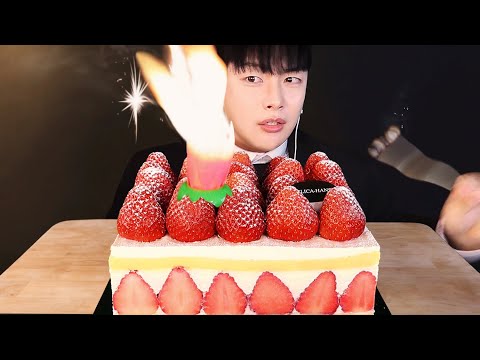 Видео: Клубничный торт mukbang asmr🍓