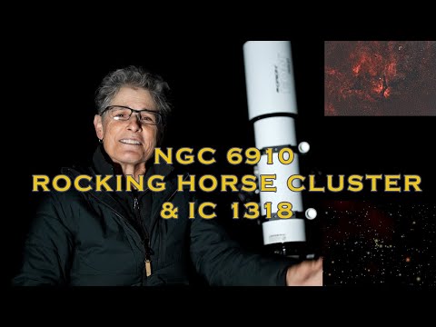 Видео: НАБЛЮДАЙТЕ ЗА РАССЕЯННЫМ ЗВЕЗДНЫМ СКОПЛЕНИЕМ: NGC 6910 И ТУМАННОСТЬЮ IC 1318
