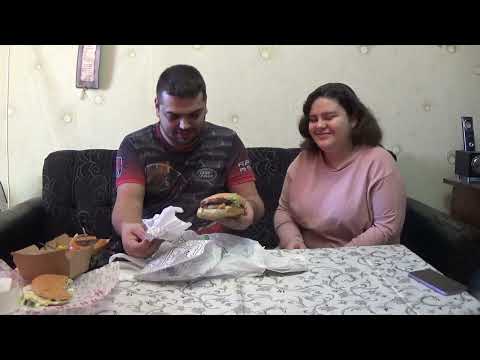 Видео: Cooki тества различни вериги FAST FOOD