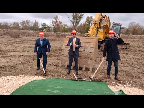 Видео: Първа копка на Holiday park. Ще има ново кръгово и пешеходен жп прелез /ВИДЕО/