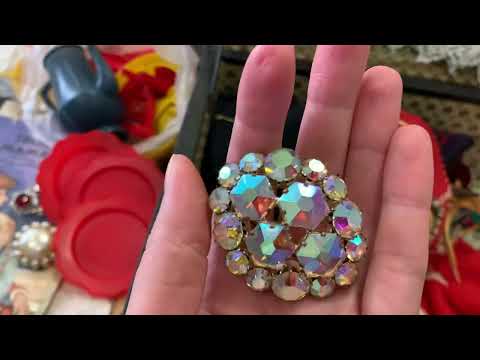 Видео: Находки с блошиного рынка, редкие вещи ссср, Броши , монеты и многое другое, интересное видео