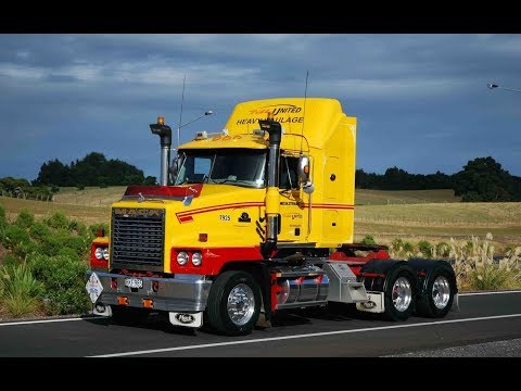 Видео: Американские грузовики для Австралии. Kenworth и Mack.