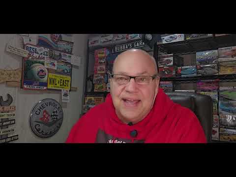 Видео: Подготовка к завтрашнему показу моделей LIARS, суббота, 8 ноября 2025 г., Фрипорт, штат Нью-Йорк.