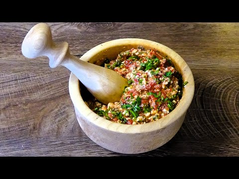 Видео: Закуска с жареным перцем и сыром. Вкуснейшая болгарская закуска!
