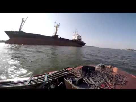 Видео: Рыбалка на 18 метрах ниже уровня МОРЯ