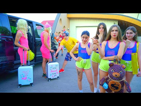 Видео: Нови навијачи у летњем кампу Диана! | Ко су они? А зашто су чудни?!