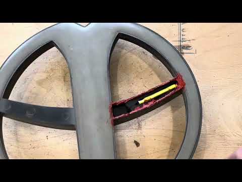 Видео: Замена аккумулятора в катушке ХР DEUS