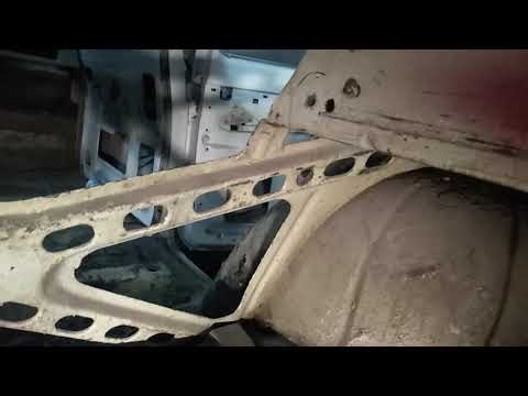 Видео: ГАЗ 21 Крышка багажника открывается как надо. продолжения  в комментариях