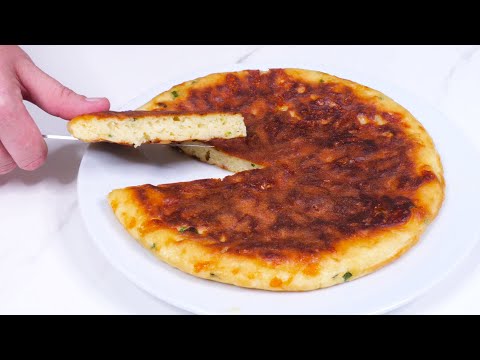 Видео: Сырная лепёшка на сковороде, ленивый" Хачапури". Простой рецепт и вкусное блюдо на перекус.