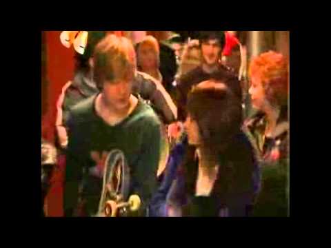 Видео: Антон и Аня -Часы