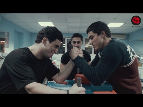 Видео: |REVOLUTION TV| - Армрестлинг в Махачкале (arm wrestling in Makhachkala)