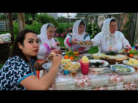 Видео: МАРИЙ ЭЛ! Жизнь в самобытной ДЕРЕВНЕ! УХА, ВАРЕНИКИ, Пирог с мясом! Они едят ЭТИ блюда уже 500 ЛЕТ