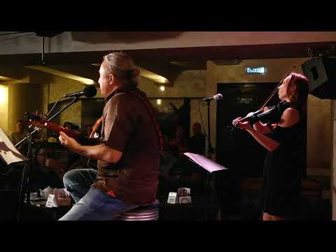 Видео: Жизнь прошла крутой трапецией Акустический концерт Павла Кашина в Гнезде глухаря 23.06.2022