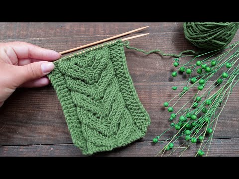 Видео: Ажурная коса от центра спицами Lace braid from knitting pattern