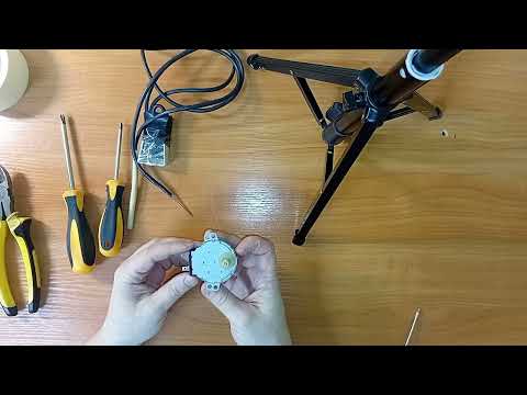 Видео: Как быстро разобрать двигатель тарелки микроволновки, чтобы починить или подобрать для замены