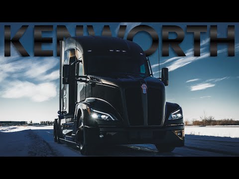 Видео: ТЕМНЫЙ РЫЦАРЬ 2023 Blacked Out T680 Next Gen MY FINEST T680 THE KENWORTH GUY