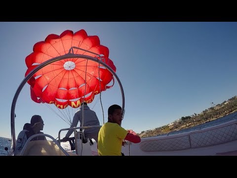 Видео: Итальянский ресторан, полёт на парашюте, экскурсия по скалам