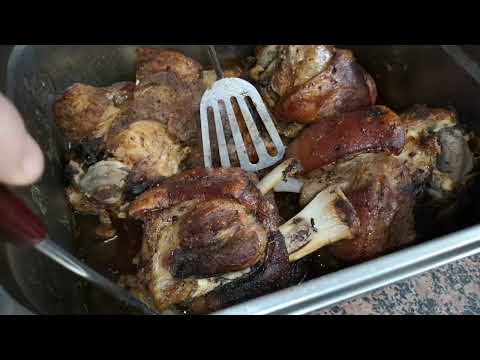 Видео: 287 # Жареные свиные рульки с костью и кожей - гость кулинарного канала Nomart - Yami Yami