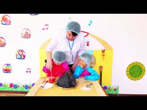 Видео: Участники республиканского конкурса “Мен зерттеушімін”. Опыт “Извержение вулкана”