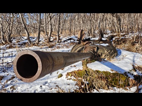 Видео: Как ЗАКОПАННЫЕ ТАНКИ зимуют? Бункер, ЗАБРОШКИ и бухта ТИХАЯ