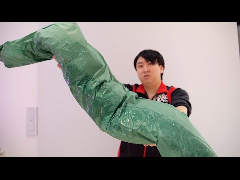 Видео: Приплыла огромная рыба. Такую большую я видел впервые.