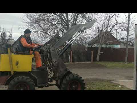 Видео: Самодельный погрузчик. Первый выезд.