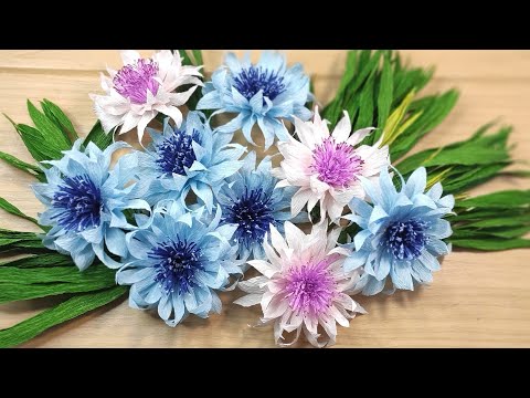 Видео: Простой способ сделать васильки из гофрированной бумаги 🌼 diy easy crepe paper flowers, cornflowers