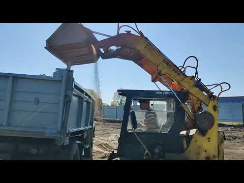 Видео: грузим зилок песком unc 060