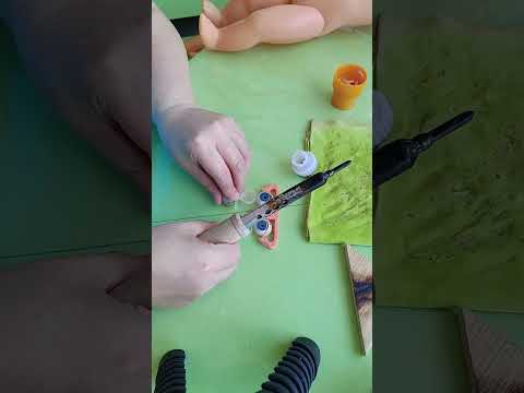 Видео: Кукла-пупс Люся. Фабрика Кругозор. Ремонт глаз. ч. 1