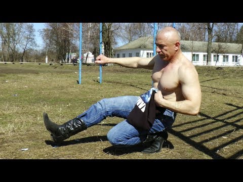 Видео: Приседания на одной ноге: вред и польза. Пистолетик на роликах