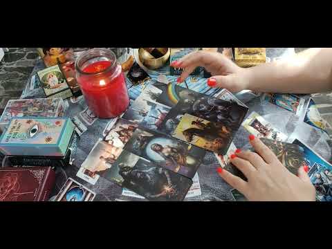 Видео: ⁉️ Има ли намерения да промени нещо в тези отношения 🌆 любимият човек 👭💯❤️