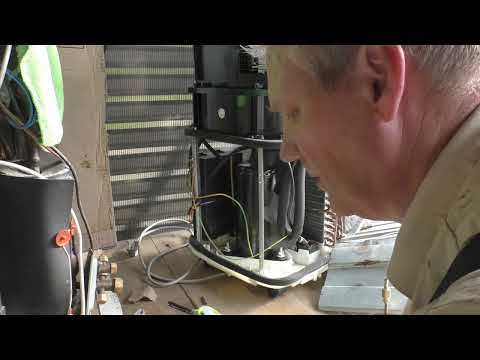Видео: Впайка клапана шредера, получилось не сразу #美式阀 #Schrader valve
