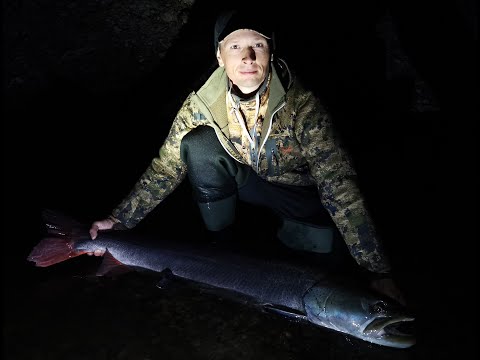 Видео: Трофейный ТАЙМЕНЬ на мыша 20-20г - весенняя "САМОИЗОЛЯЦИЯ" на горной реке!