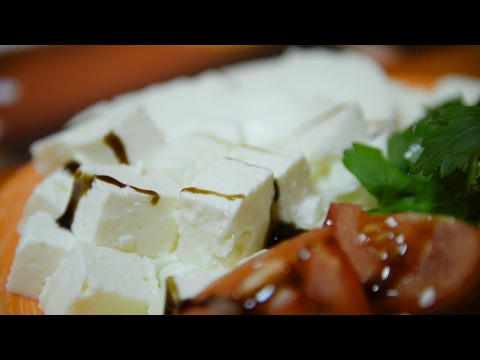 Видео: Греческая фета на сыроварне Доктор Губер