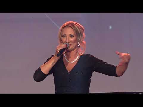 Видео: Предистория написания песни МАМА (Мария Ледяева)