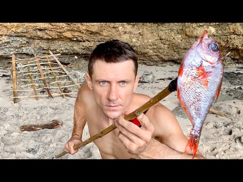 Видео: Подводная охота на Гавайку. Выживание на необитаемом острове. Охота на острогу Кровать с Бамбука №19