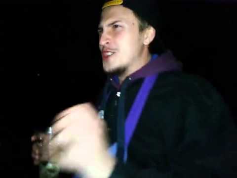 Видео: Ky3a Dega и уличный музыкант Кэмл