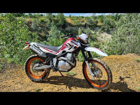 Видео: Обзор мотоцикла Yamaha Serow 250