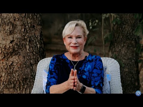 Видео: Нам нужно смотреть на все глазами Бога | Хайди Бейкер