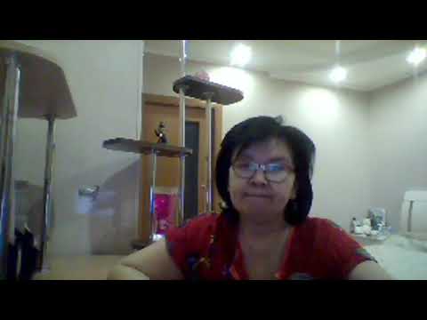 Видео: Должна ли бабушка сидеть с внуками или должна ли мать помогать взрослым детям?