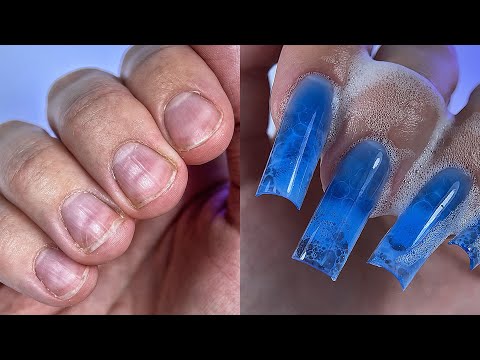 Видео: ЗАБРОШЕННЫЕ НОГТИ😅НАРАЩИВАНИЕ ВИТРАЖАМИ НА ВЕРХНИЕ ФОРМЫ