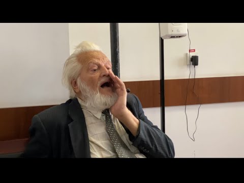 Видео: Хошим Гадо ва Ҳамро ба беморхона мераванд: Laugh Therapy at its Finest