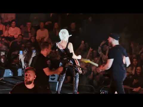 Видео: Диана Арбенина и ночные снайперы  (Екатеринбург, ДИВС 22.10.22) - актриса