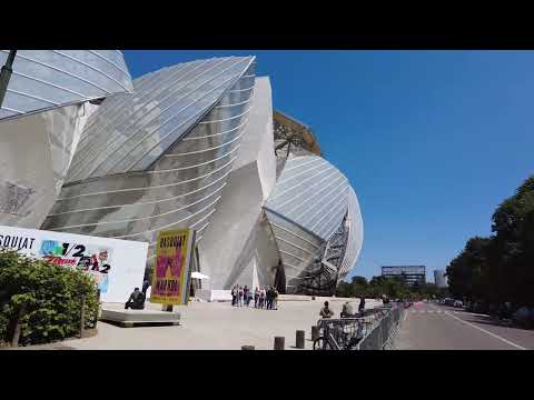 Видео: Необычный парк в Париже