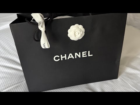 Видео: ASMR VIDEO МОИ ПОКУПКИ CHANEL СУМКА ОЧКИ КОСМЕТИКА АСМР ВИДЕО ШЕПОТ