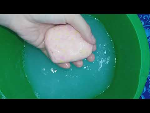 Видео: ASMR I wash soap delicate pink with a light vanilla aroma 3.мылю мыло розовое с ароматом ванили 3.