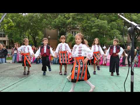 Видео: Еленино хоро 45 ДГ Алиса