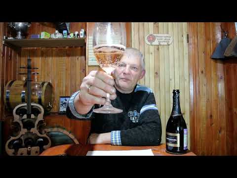 Видео: Медалист из Севастополя. Игристое вино "Балаклава" Пино Нуар Брют Розе за 550 руб.