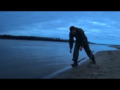 Видео: Рыбалка на РЕЗИНКУ поздней ОСЕНЬЮ! Закрыл СЕЗОН 2022! Всё пошло не по плану!